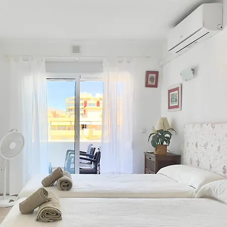 Magnifico Atico 4 Hab Frente A La Playa Con Piscinas Parking Incluido Por Keywise شقة فوينخيرولا