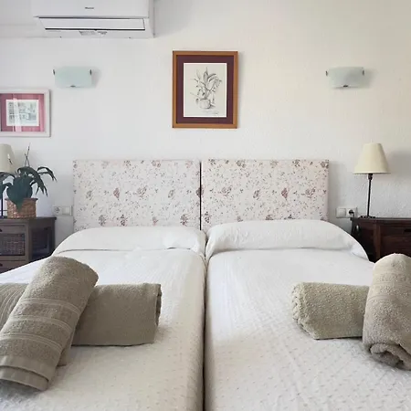 Magnifico Atico 4 Hab Frente A La Playa Con Piscinas Parking Incluido Por Keywise فوينخيرولا